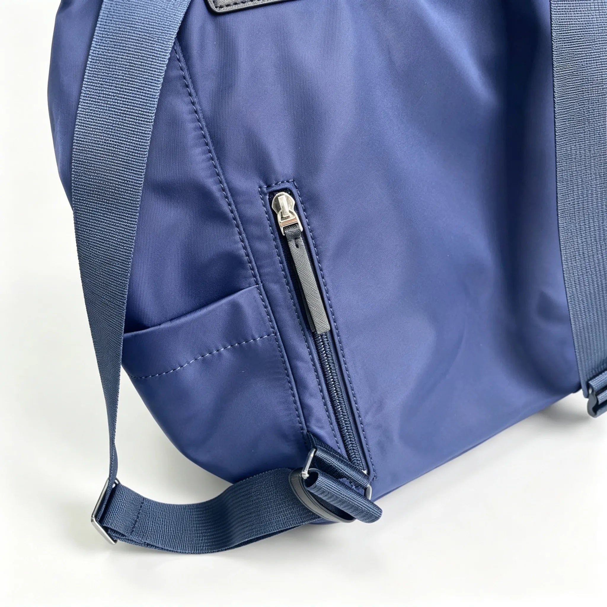 Tory Burch Virginia Royal Navy Blue Adjustable Shoulder Strap  Lightweight Travel/Commuter Bag