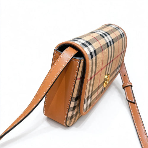 Burberry Classic Vintage Check Crossbody Bag | Small Leather Trim Flap Shoulder Bag for Women - Beige (20x15cm)