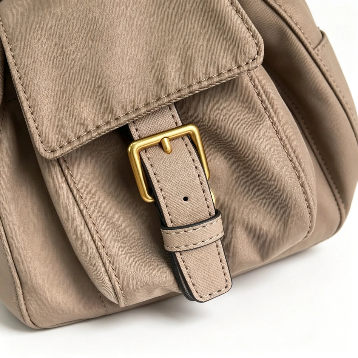 Tory Burch Perry taupe adjustable shoulder strap lightweight travel/commuter bag women's style
