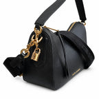 Marc Jacobs black pebbled leather | Classic tote bag style  large capacity  can be worn crossbody or carried by hand