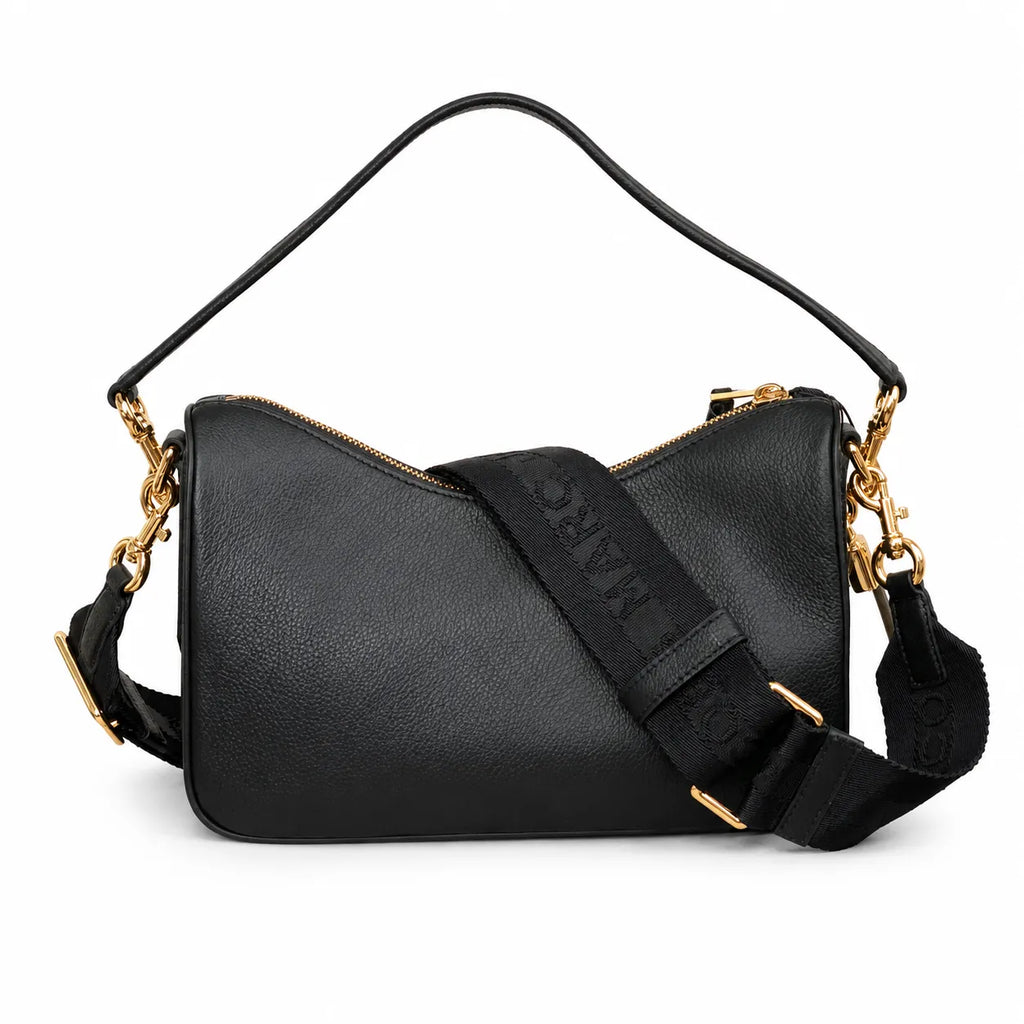 Marc Jacobs black pebbled leather | Classic tote bag style  large capacity  can be worn crossbody or carried by hand