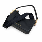 Marc Jacobs black pebbled leather | Classic tote bag style  large capacity  can be worn crossbody or carried by hand
