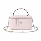 Tory Burch Kira soft pink lambskin bag with detachable chain shoulder strap A small and elegant cosmetic bag that can also be worn crossbody suitable for women
