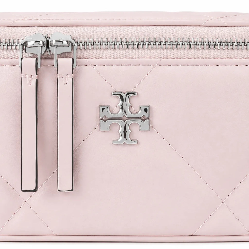 Tory Burch Kira soft pink lambskin bag with detachable chain shoulder strap A small and elegant cosmetic bag that can also be worn crossbody suitable for women